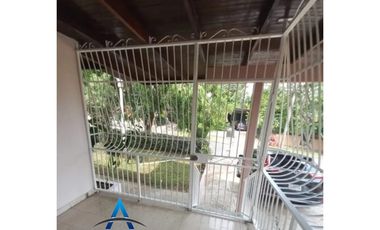 VENTA DE CASA ENORME EN BETANIA