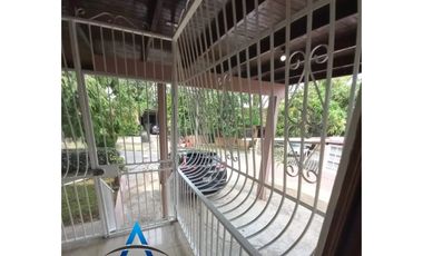 VENTA DE CASA ENORME EN BETANIA