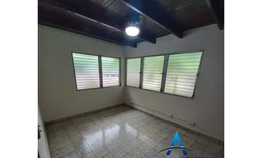 VENTA DE CASA ENORME EN BETANIA