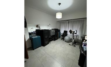 VENTA CHALET 5 DORMITORIOS CON PH ACCESSO INDEPENDIENTE S/ AV EDISION