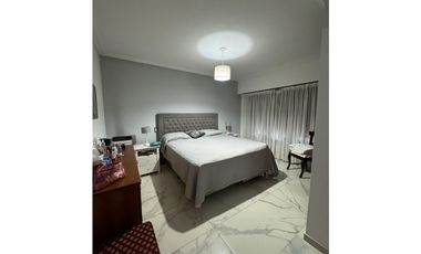 VENTA CHALET 5 DORMITORIOS CON PH ACCESSO INDEPENDIENTE S/ AV EDISION