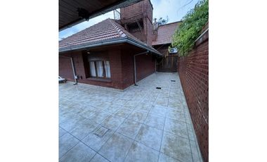 VENTA CHALET 5 DORMITORIOS CON PH ACCESSO INDEPENDIENTE S/ AV EDISION