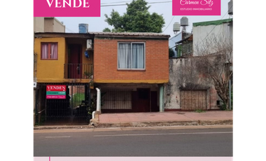 Terreno con casa a demoler y un monoambiente a nuevo.