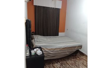 CASA Y 2 DEPTOS EN SOLDADO MORENO