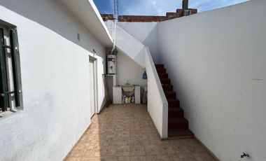 Casa para 2 Familias en venta en Isidro Casanova