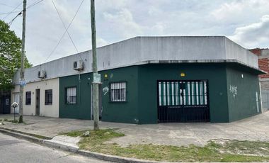 Casa para 2 Familias en venta en Isidro Casanova