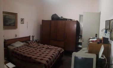 BELGRANO 3125 - 2 CASAS 3 AMB + LOCAL - LOTE 210 MTS - CASEROS - VENDE