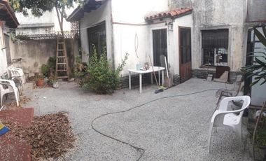 BELGRANO 3125 - 2 CASAS 3 AMB + LOCAL - LOTE 210 MTS - CASEROS - VENDE