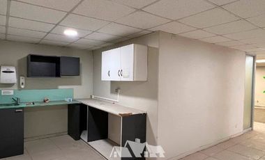 Oficina en Arriendo en Agustinas / Morande. Habilitada