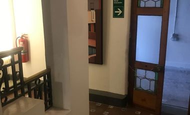 Hotel de 34 habitaciones con baño privado en Santiago Centro