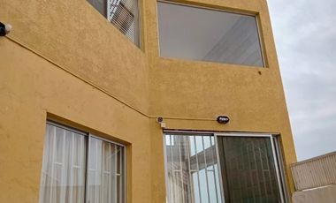 Venta amplia casa de veraneo Balneario Hornitos