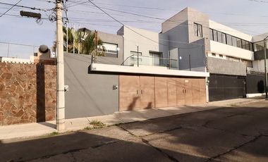 Propiedad en venta ideal para oficinas en Chapultepec Norte, Morelia