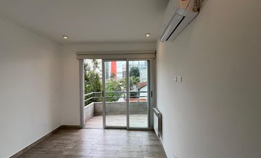 Departamento dos ambientes con cochera a la venta en Quilmes Centro