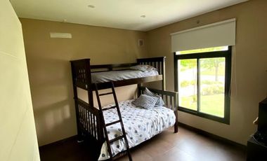 Casa en venta y alquiler con muebles en  barrio Pilará . La Berlina, Pilar