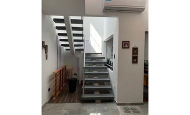 CASA 5 AMBIENTES EN VENTA  a estrenar
