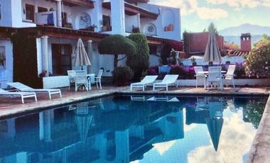 Venta de Casa en Condominio - Valle de Bravo