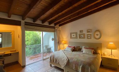 Venta de Casa en Condominio - Valle de Bravo