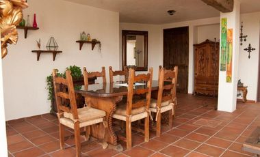 Casa estilo mexicano moderno
