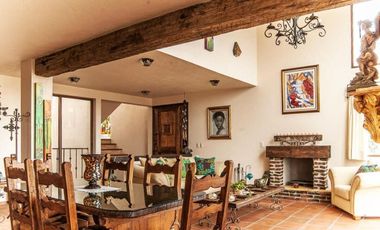 Casa estilo mexicano moderno