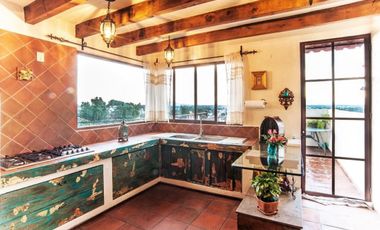 Casa estilo mexicano moderno
