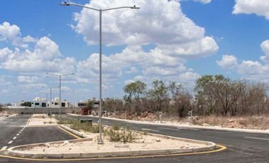 CASA EN PREVENTA EN PRIVADA ARBELIA, CONKAL MERIDA.