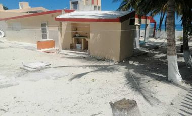 CASA EN VENTA CON GRAN TERRENO FRENTE AL MAR DE SAN CRISANTO