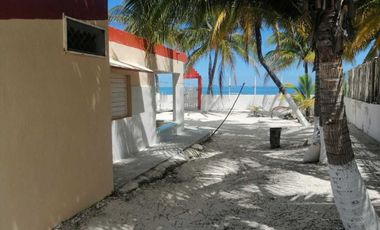 CASA EN VENTA CON GRAN TERRENO FRENTE AL MAR DE SAN CRISANTO