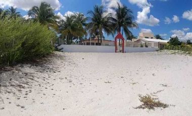 CASA EN VENTA CON GRAN TERRENO FRENTE AL MAR DE SAN CRISANTO