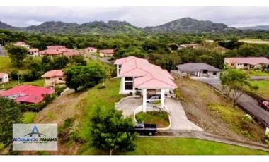 En venta preciosa mansión ubicada en San Carlitos, David