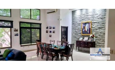 En venta preciosa mansión ubicada en San Carlitos, David