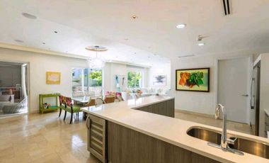 Se vende apartamento de playa en Buenaventura - Rio Hato Panama.