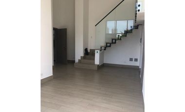 Se alquila apartamento tipo Loft | Via Porras, San francisco