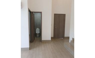 Se alquila apartamento tipo Loft | Via Porras, San francisco