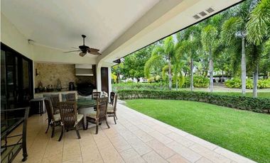 Venta de apartamento en Buenaventura Rio Hato.