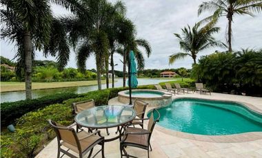 Venta de apartamento en Buenaventura Rio Hato.