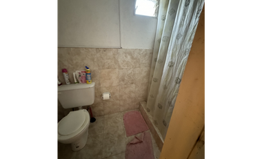 Campo en venta en Ranchos. 1 Ha con casas, pileta, arboleda, etc.