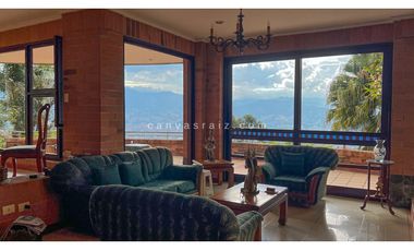 Venta de casa en Envigado Loma Del Chocho
