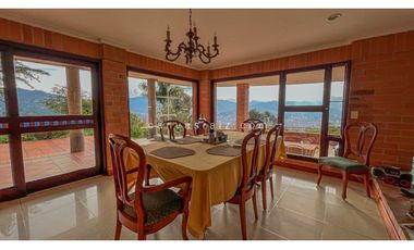 Venta de casa en Envigado Loma Del Chocho