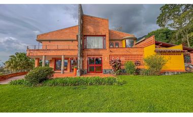 Venta de casa en Envigado Loma Del Chocho