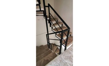 Venta/permuta de casa de 70 M2 en 320 mill en La Mesa Cund en conjunto