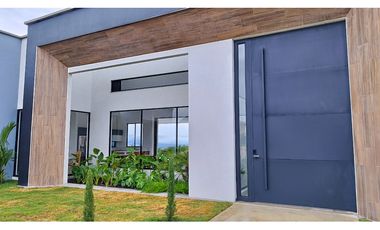 VENTA HERMOSA CASA CAMPESTRE CON VISTA INCREIBLE CERRITOS PEREIRA