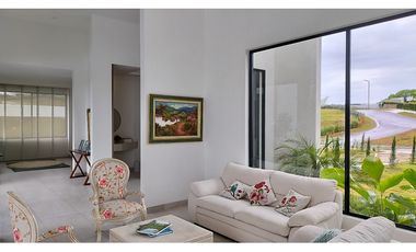 VENTA HERMOSA CASA CAMPESTRE CON VISTA INCREIBLE CERRITOS PEREIRA