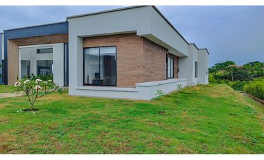 VENTA HERMOSA CASA CAMPESTRE CON VISTA INCREIBLE CERRITOS PEREIRA