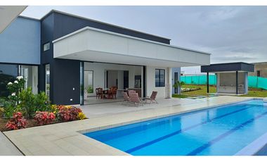 VENTA HERMOSA CASA CAMPESTRE CON VISTA INCREIBLE CERRITOS PEREIRA