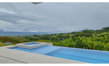 VENTA HERMOSA CASA CAMPESTRE CON VISTA INCREIBLE CERRITOS PEREIRA
