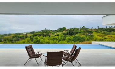 VENTA HERMOSA CASA CAMPESTRE CON VISTA INCREIBLE CERRITOS PEREIRA
