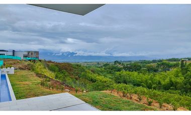 VENTA HERMOSA CASA CAMPESTRE CON VISTA INCREIBLE CERRITOS PEREIRA