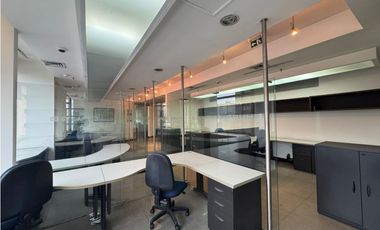 SE VENDE OFICINA EN MEDELLIN