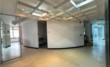 SE VENDE OFICINA EN MEDELLIN