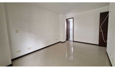 Venta amplio apartamento en Alamos-Pereira